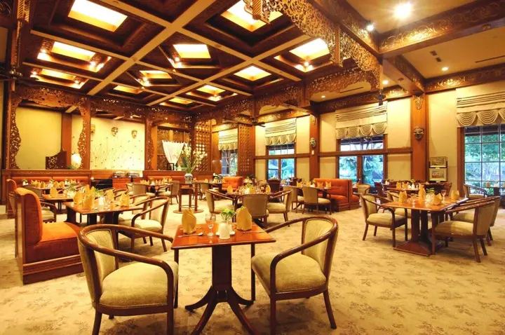 Сурабая: Singgasana Hotel Surabaya