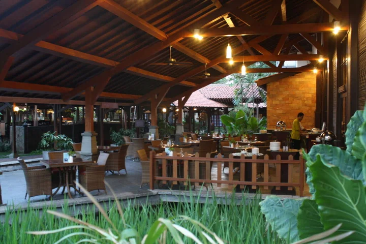 Сурабая: Singgasana Hotel Surabaya