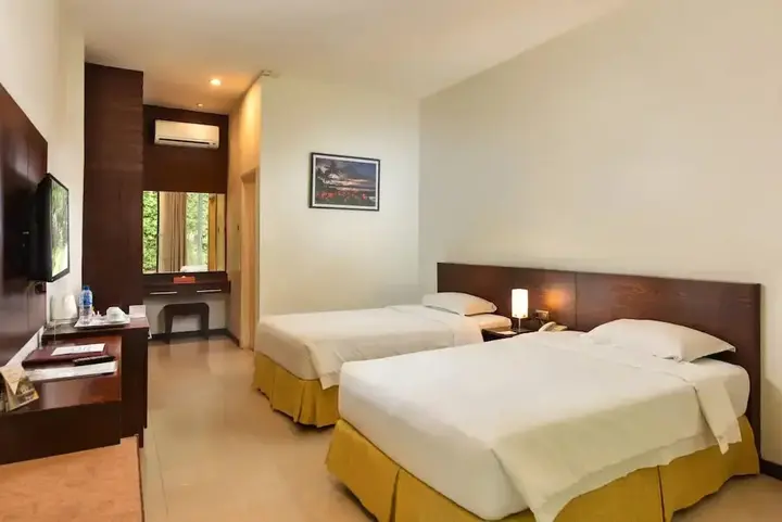 Петумбак: The Hill Hotel & Resort Sibolangit