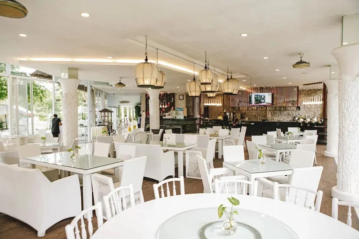Петумбак: The Hill Hotel & Resort Sibolangit