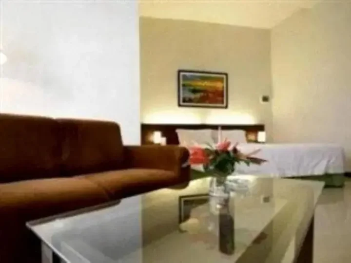 Петумбак: The Hill Hotel & Resort Sibolangit