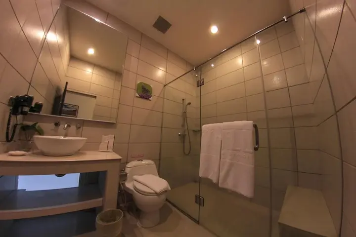 Петумбак: The Hill Hotel & Resort Sibolangit