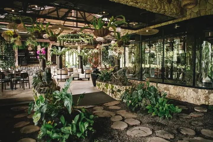 Петумбак: The Hill Hotel & Resort Sibolangit