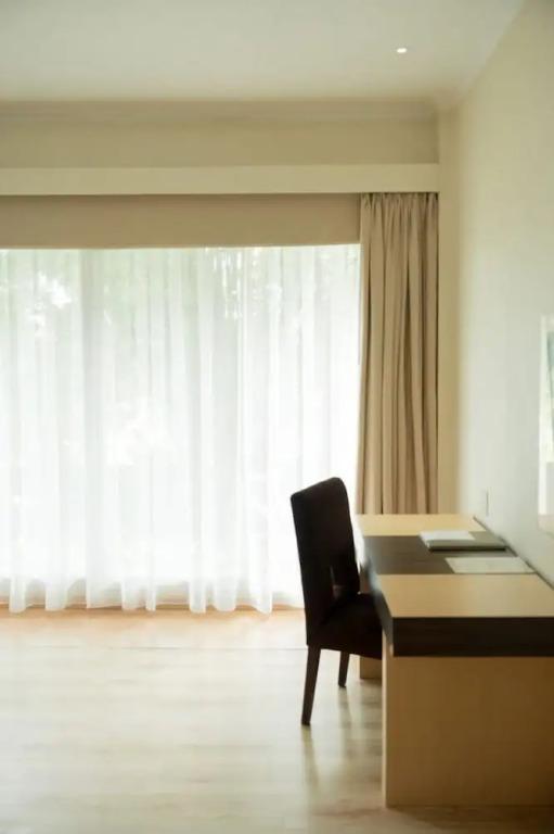 Петумбак: The Hill Hotel & Resort Sibolangit