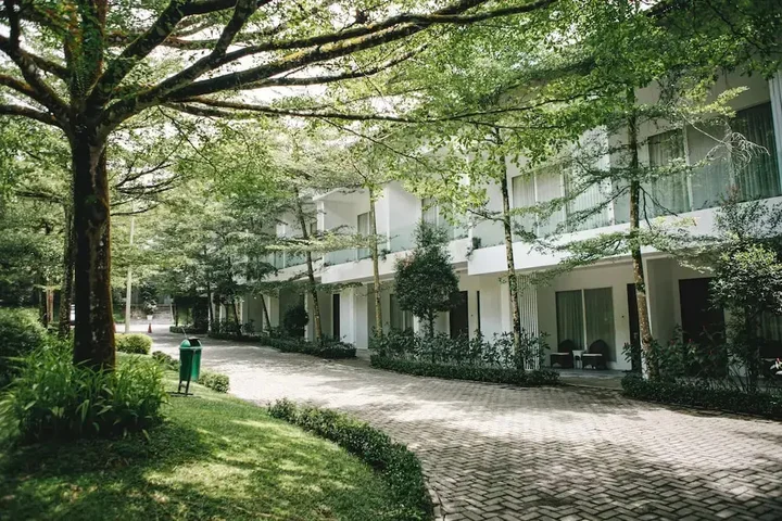 Петумбак: The Hill Hotel & Resort Sibolangit