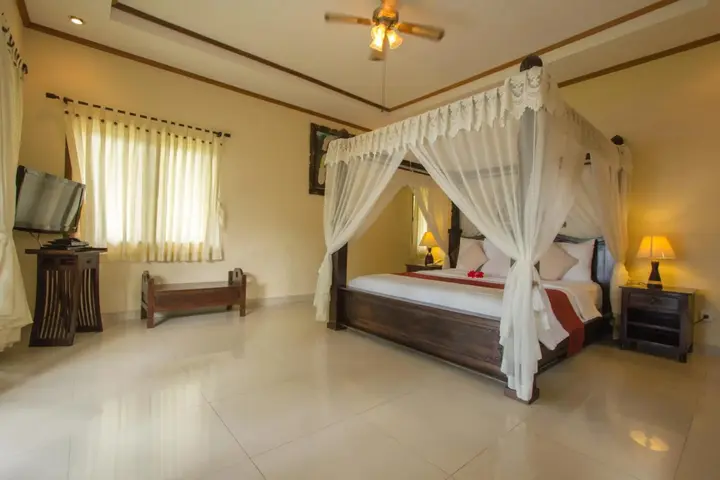 Бунутан: Arya Amed Beach Resort and Dive Center