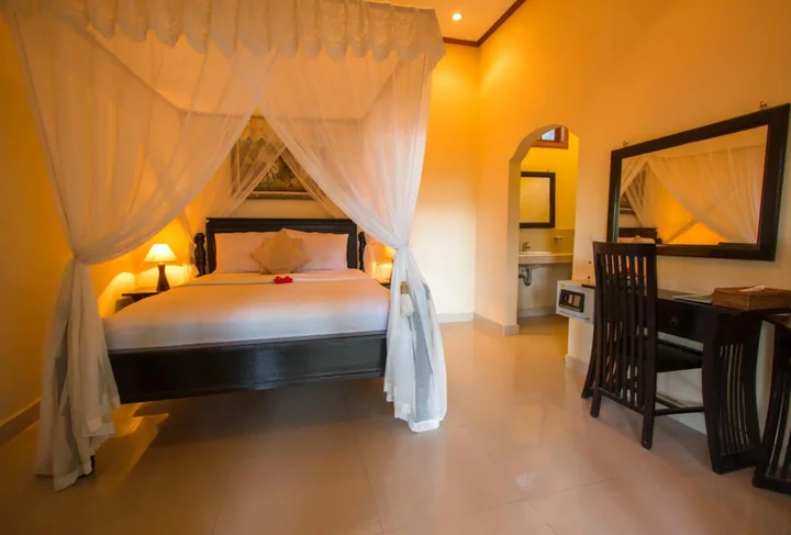 Бунутан: Arya Amed Beach Resort and Dive Center