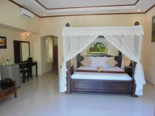 Бунутан: Arya Amed Beach Resort and Dive Center