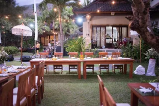 Бунутан: Arya Amed Beach Resort and Dive Center