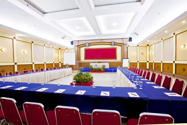 Берастаги: Hotel Sibayak Internasional Berastagi