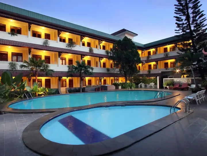 Депок: Cakra Kembang Hotel