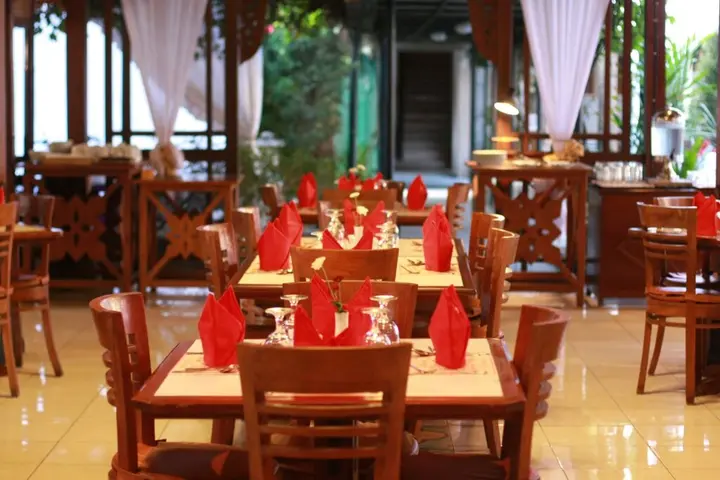 Депок: Cakra Kembang Hotel