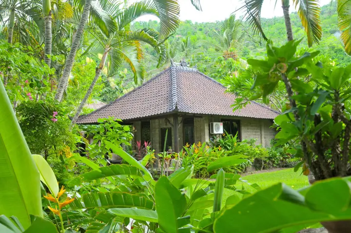 Бунутан: Coral View Villas