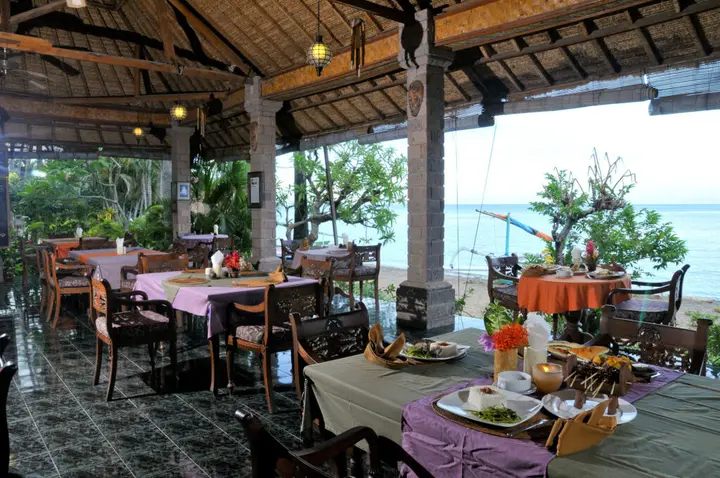 Бунутан: Coral View Villas