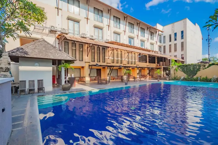 Денпасар: Grand Santhi Hotel
