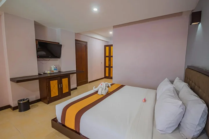 Денпасар: Grand Santhi Hotel