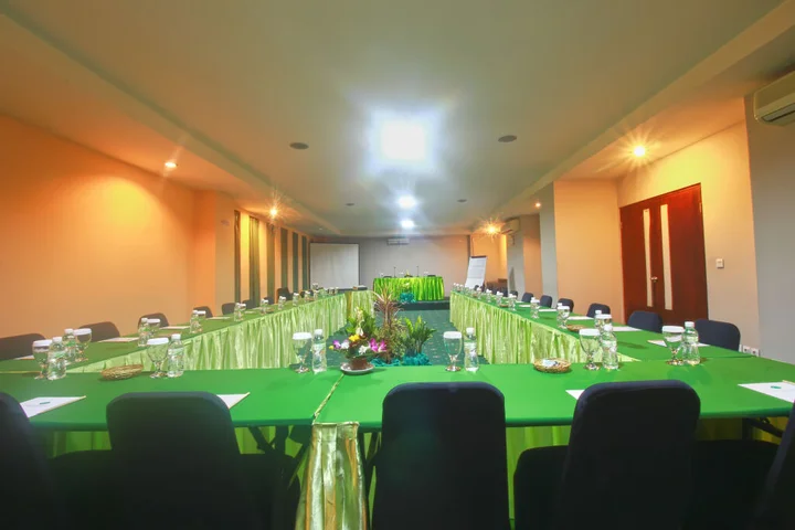 Денпасар: Grand Santhi Hotel