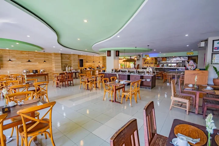 Денпасар: Grand Santhi Hotel