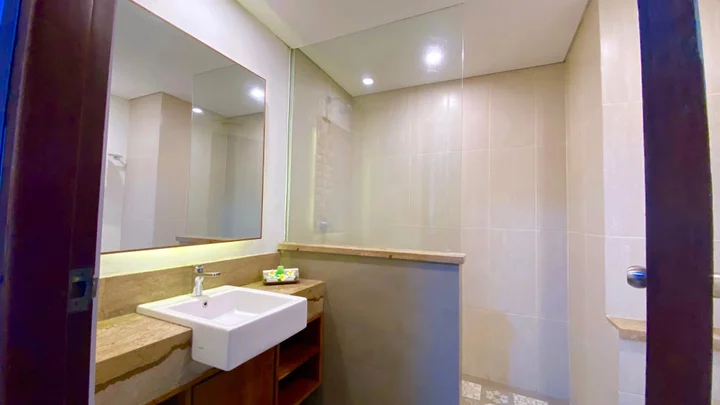 Денпасар: Grand Santhi Hotel