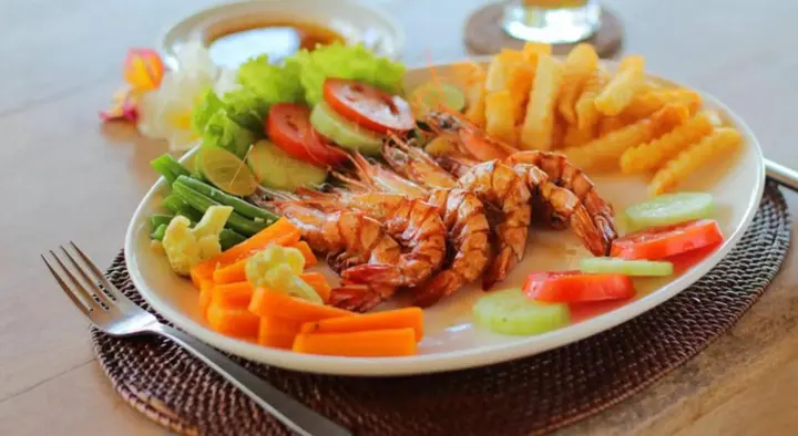 Беноа: Matahari Terbit Bali