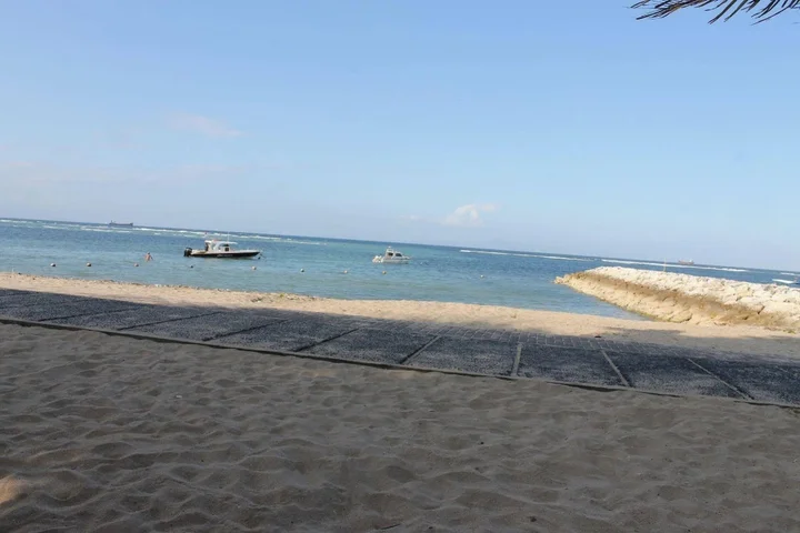 Беноа: Matahari Terbit Bali