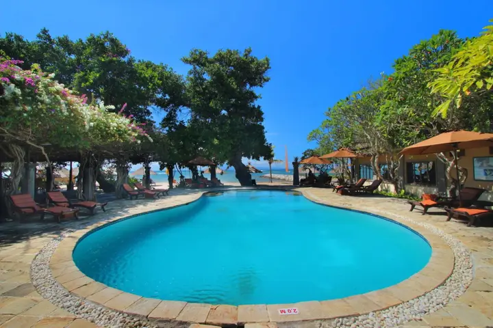 Беноа: Matahari Terbit Bali