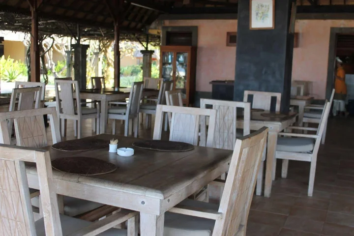 Беноа: Matahari Terbit Bali