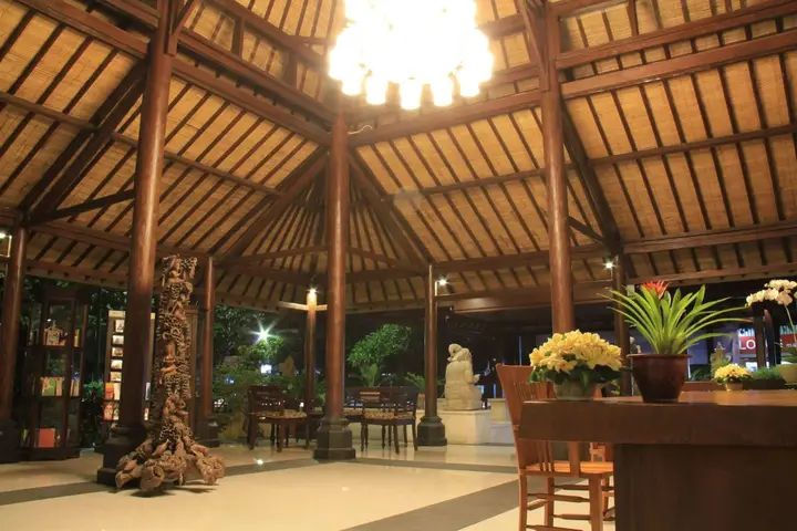 Санур Кайя: Puri Dalem Hotel