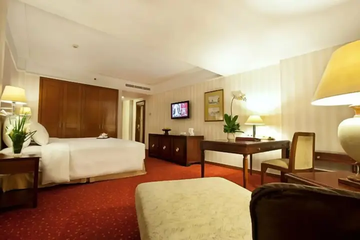 Джакарта: REDTOP Hotel & Convention Center