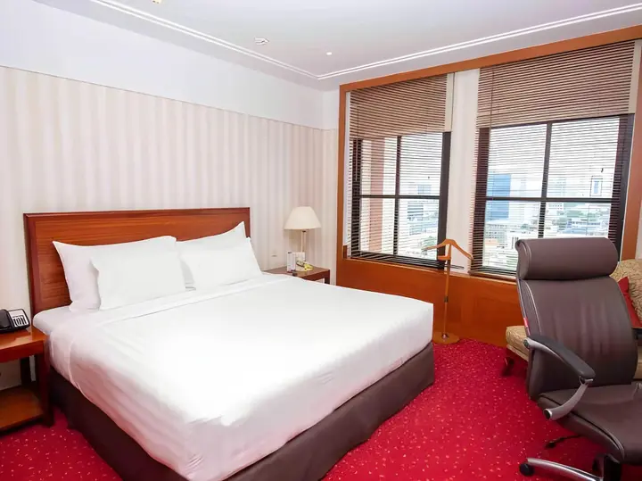 Джакарта: REDTOP Hotel & Convention Center