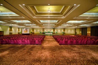 Джакарта: REDTOP Hotel & Convention Center