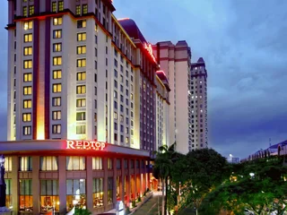 Джакарта: REDTOP Hotel & Convention Center