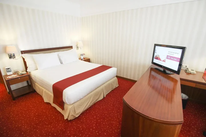 Джакарта: REDTOP Hotel & Convention Center