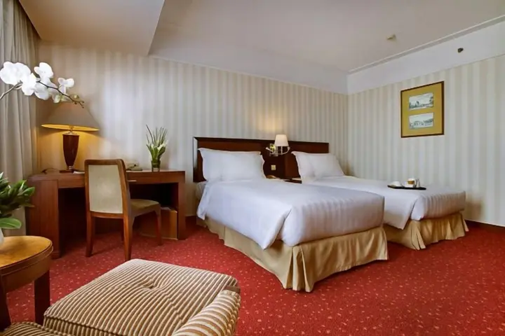 Джакарта: REDTOP Hotel & Convention Center