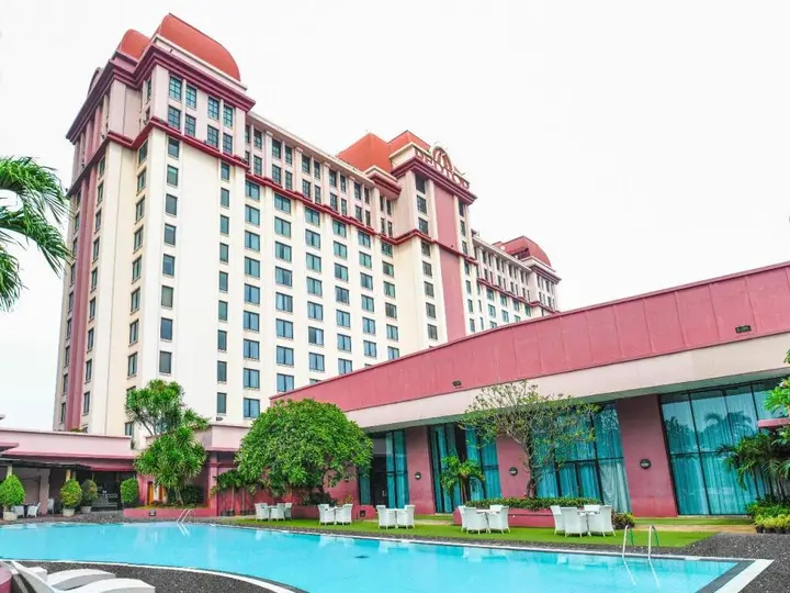 Джакарта: REDTOP Hotel & Convention Center