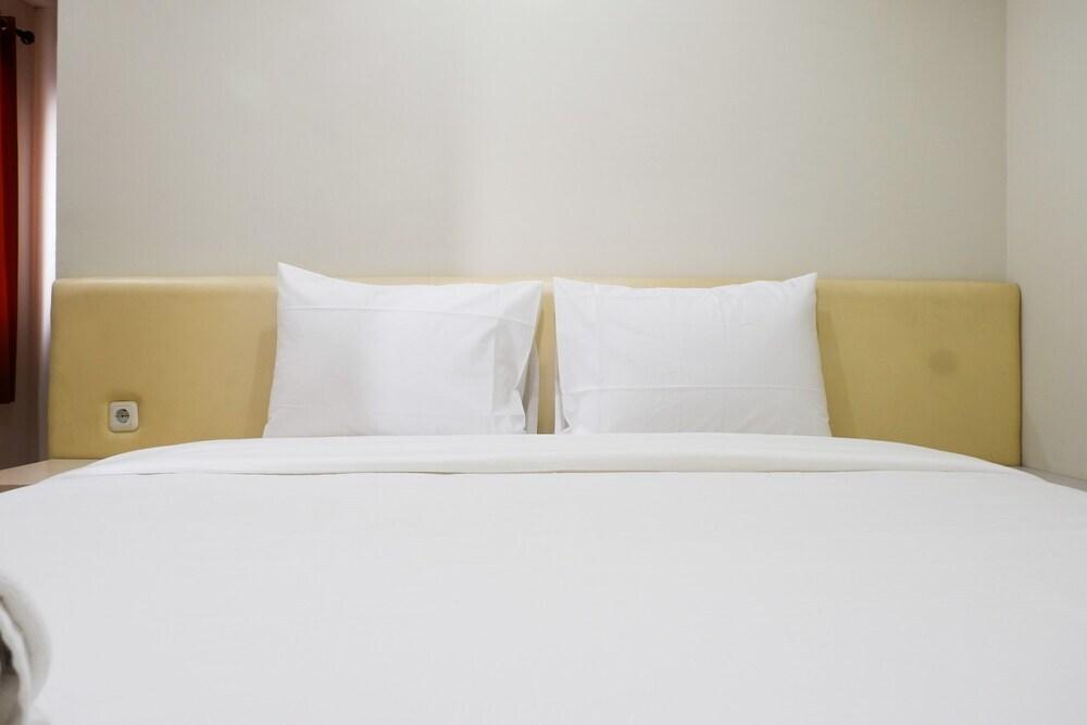 Сурабая: Twin Hotel