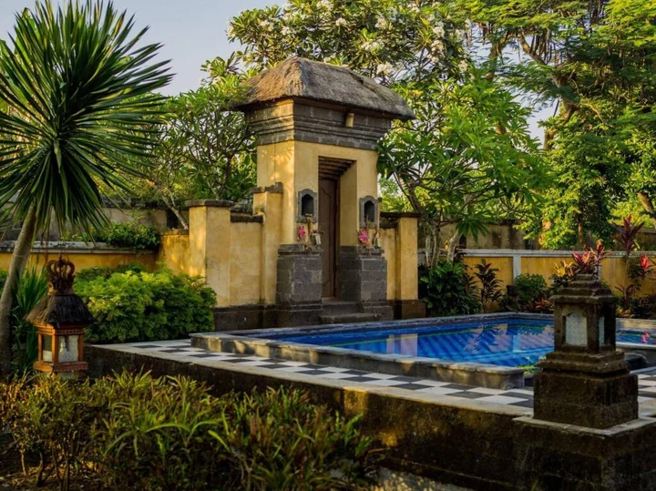 Беноа: Rumah Bali