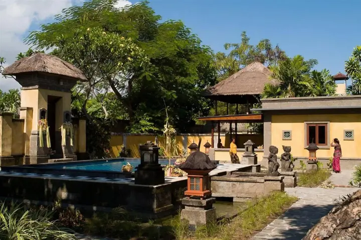 Беноа: Rumah Bali