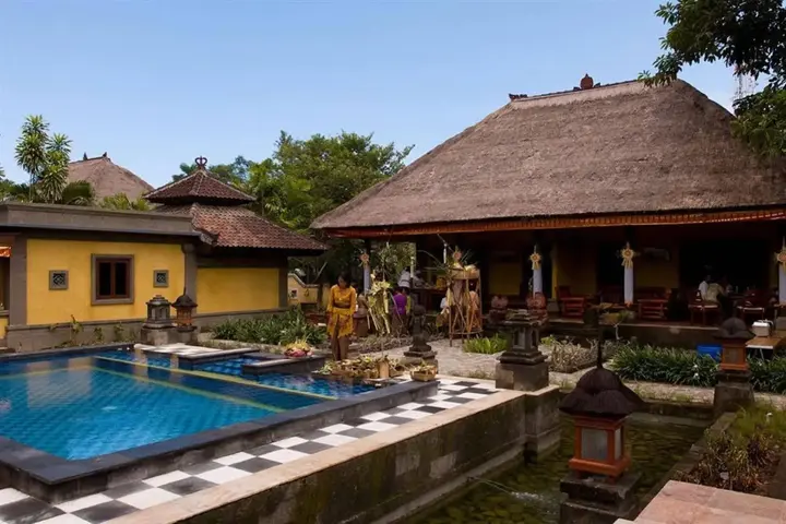 Беноа: Rumah Bali