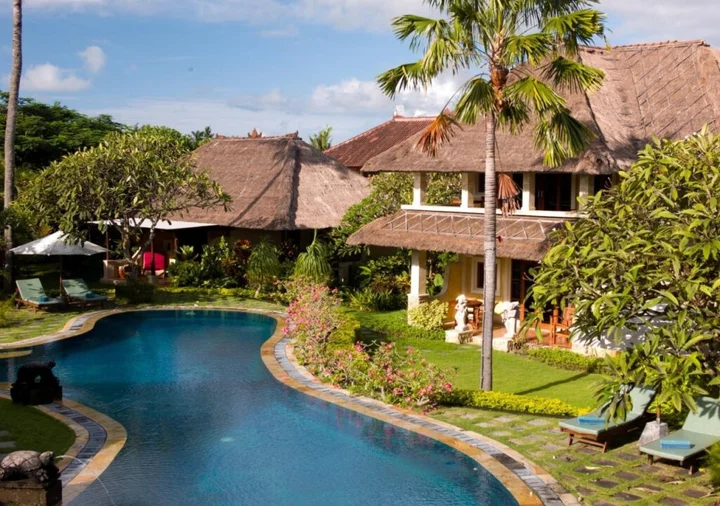 Беноа: Rumah Bali