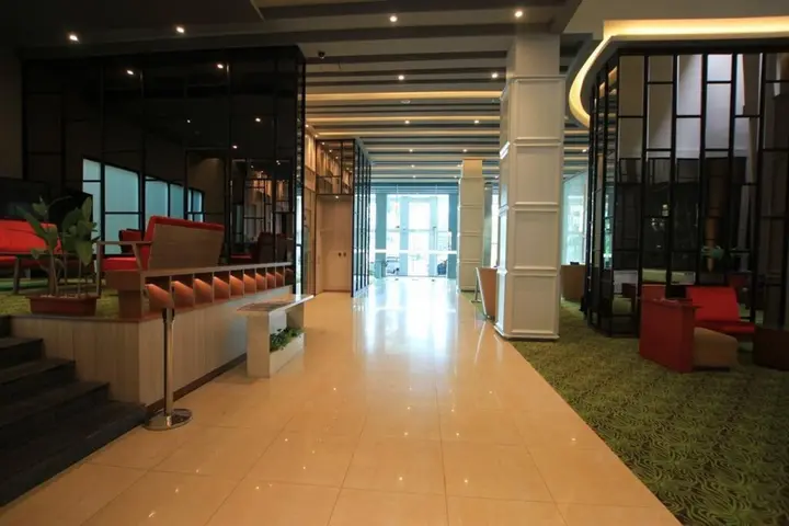 Джакарта: Sparks Life Jakarta, ARTOTEL Curated