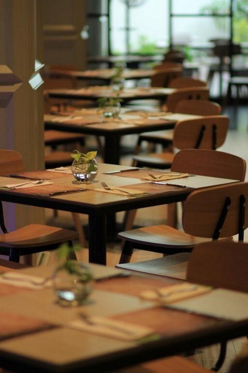 Джакарта: Sparks Life Jakarta, ARTOTEL Curated