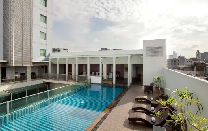 Джакарта: Sparks Life Jakarta, ARTOTEL Curated