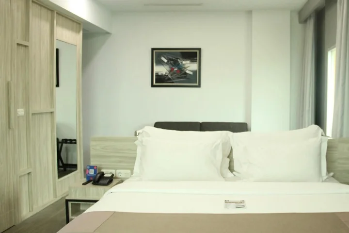 Джакарта: Sparks Life Jakarta, ARTOTEL Curated