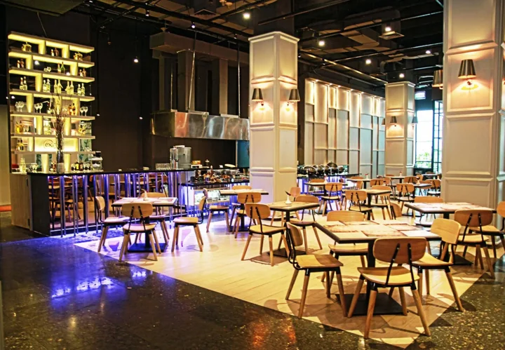 Джакарта: Sparks Life Jakarta, ARTOTEL Curated