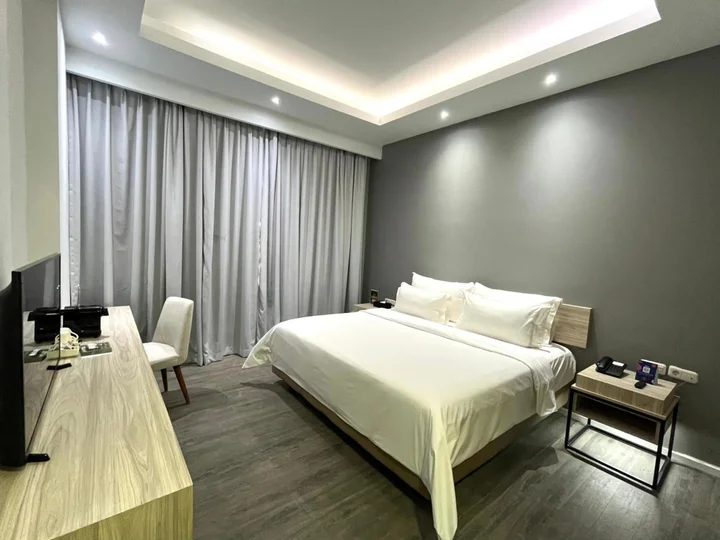 Джакарта: Sparks Life Jakarta, ARTOTEL Curated