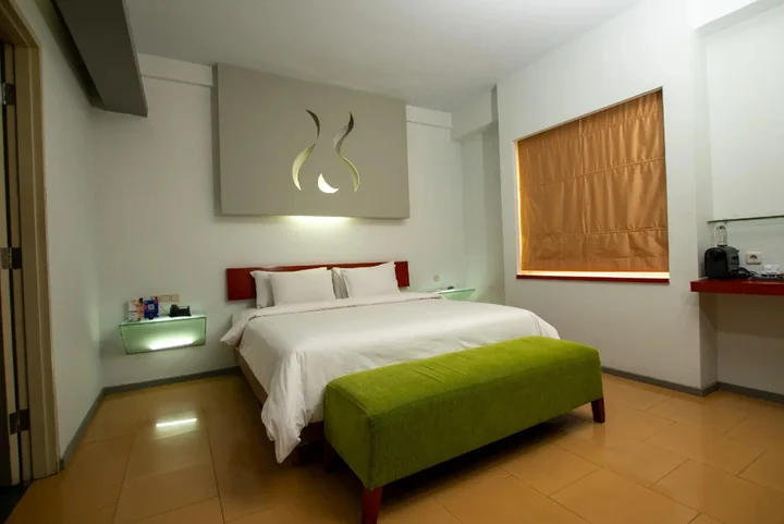 Джакарта: Sparks Life Jakarta, ARTOTEL Curated