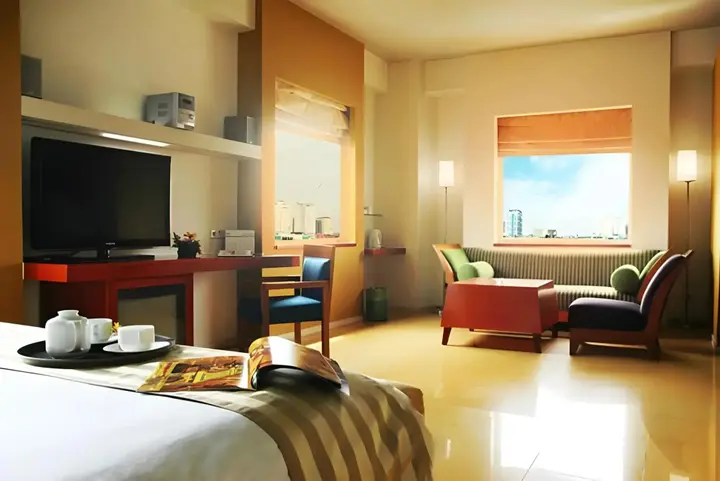 Джакарта: Sparks Life Jakarta, ARTOTEL Curated