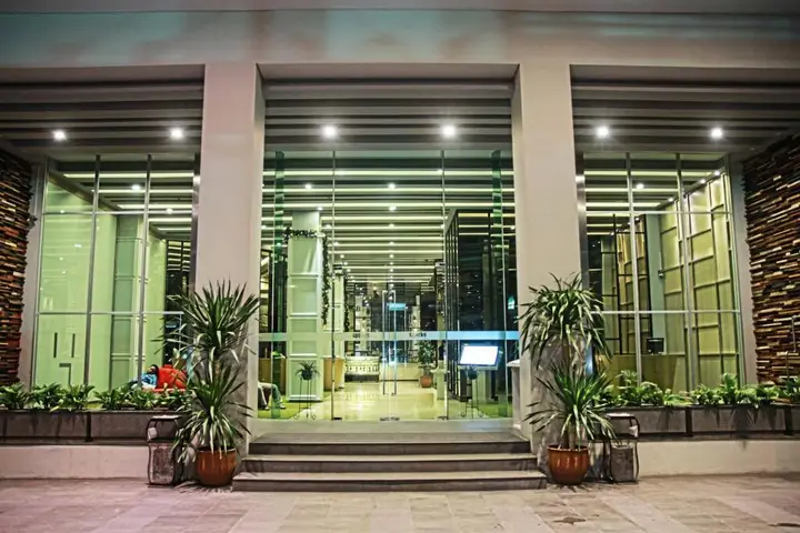 Sparks Life Jakarta, ARTOTEL Curated — фото 1