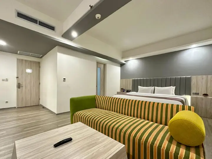 Джакарта: Sparks Life Jakarta, ARTOTEL Curated